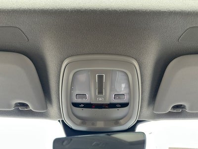 2023 Volvo XC40 B5 Plus Bright Theme