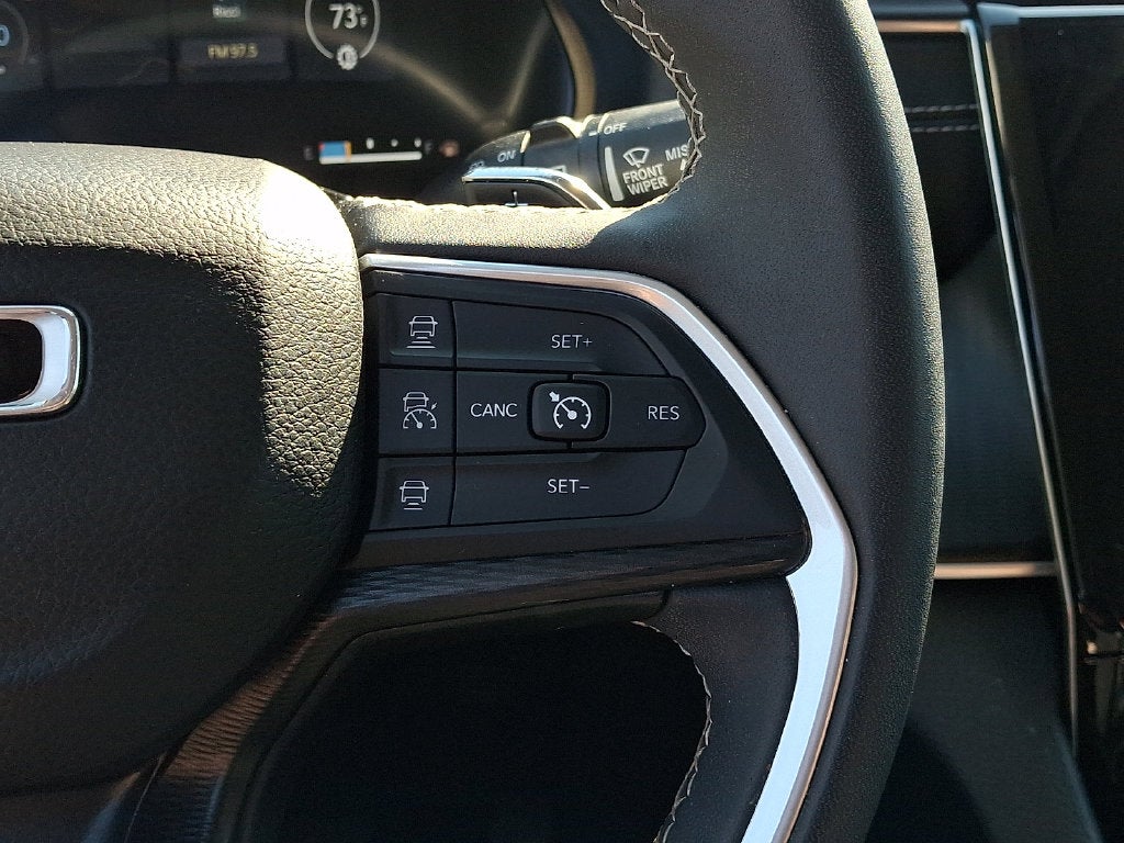 2023 Jeep Grand Cherokee L Laredo