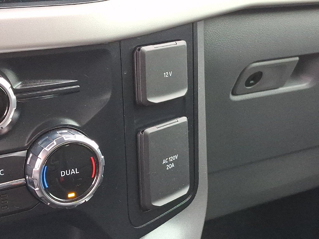 2023 Ford F-150 Lightning XLT