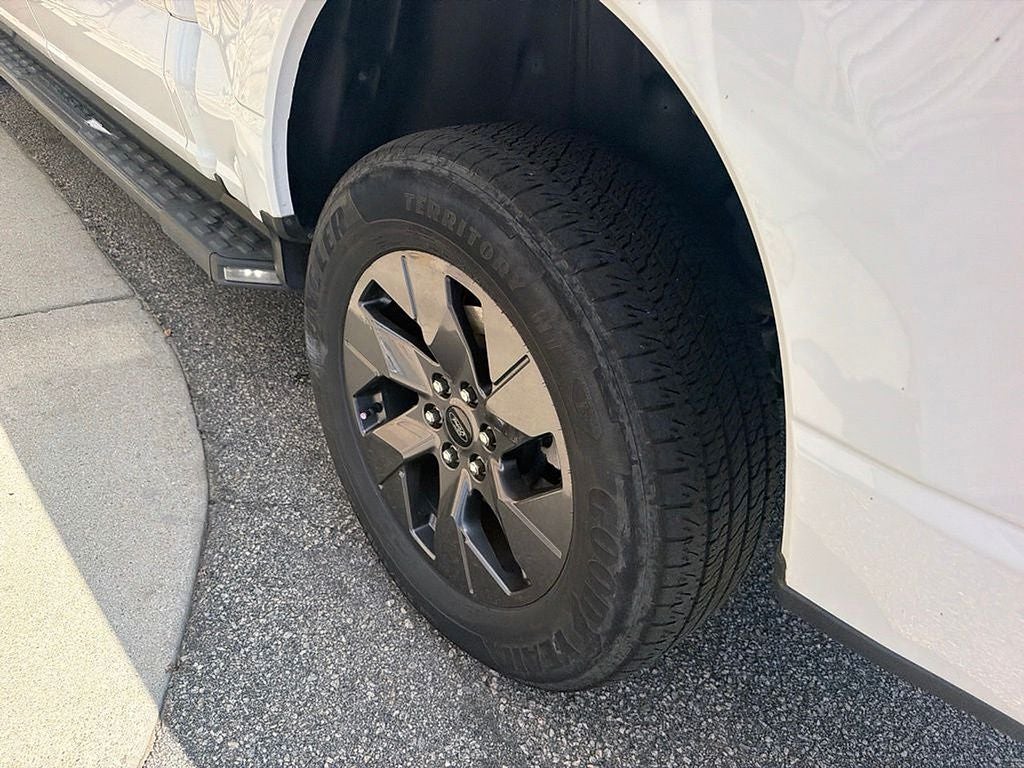 2023 Ford F-150 Lightning XLT