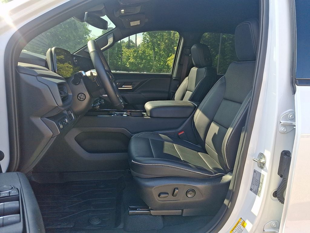 2025 Chevrolet Silverado EV LT