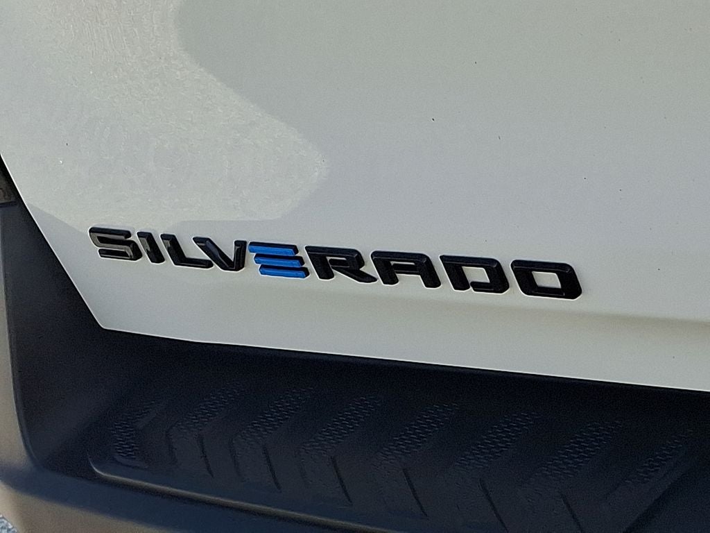 2025 Chevrolet Silverado EV LT
