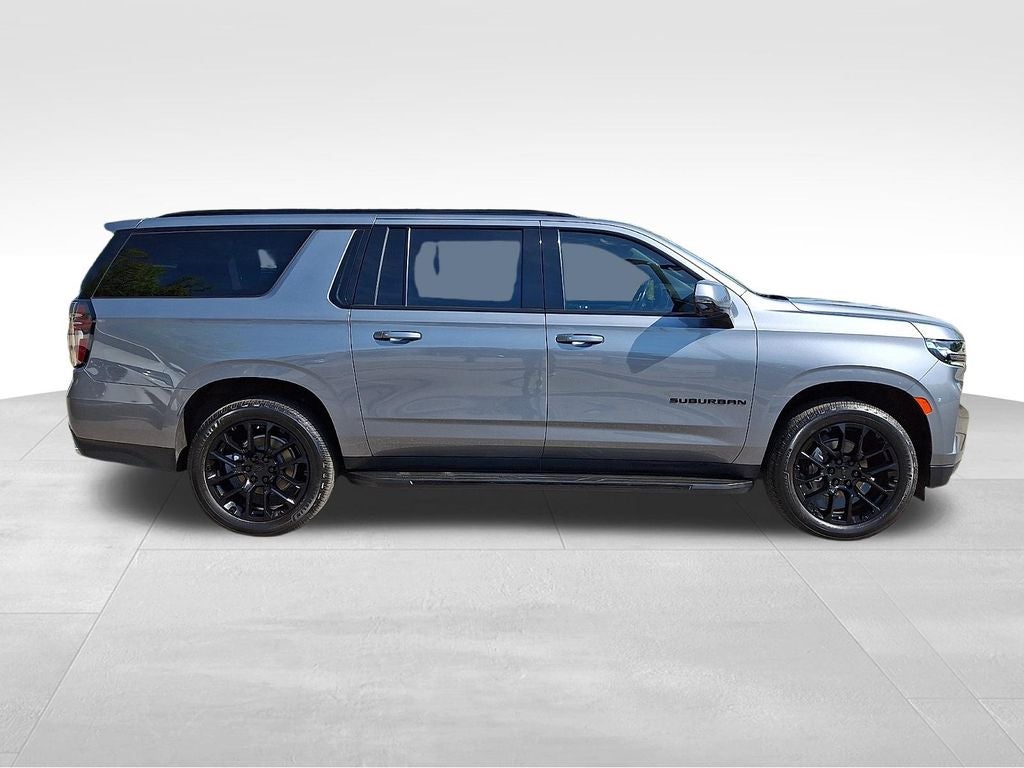 2022 Chevrolet Suburban RST