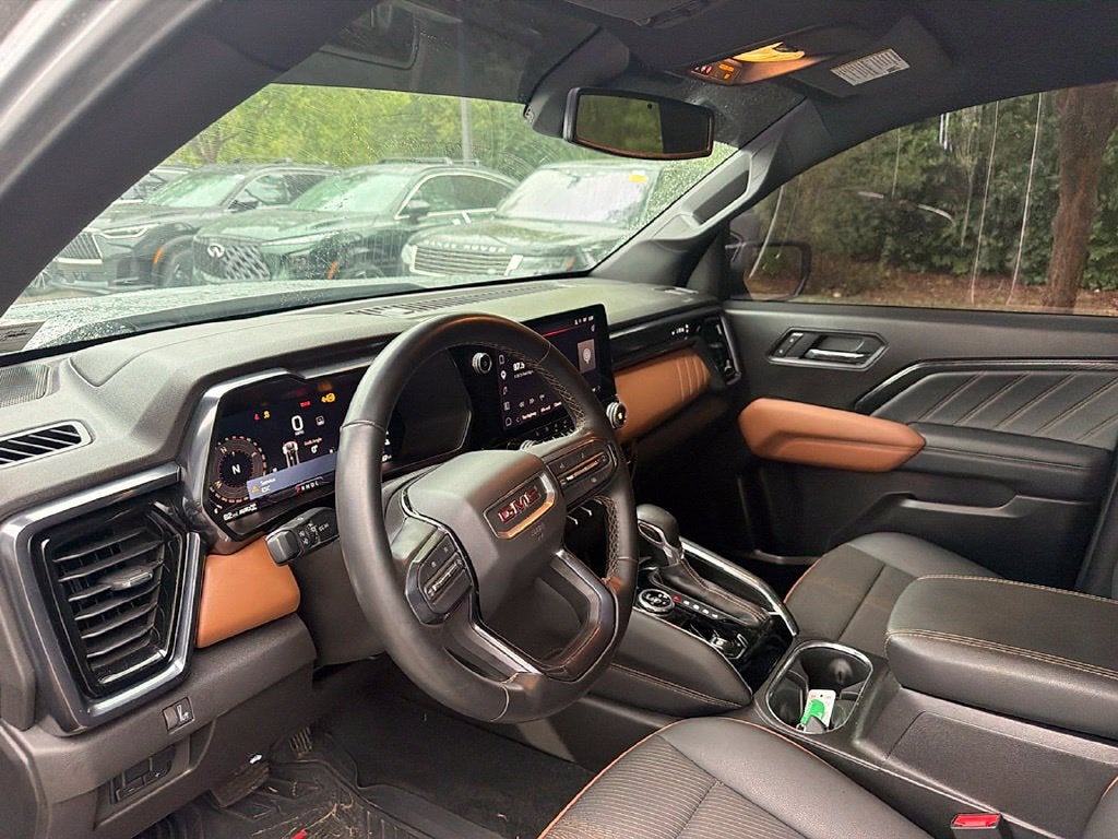 2025 GMC Canyon AT4