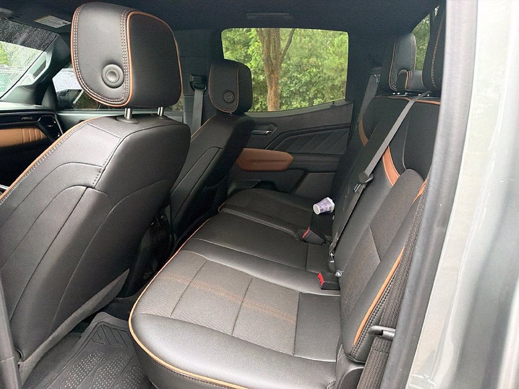 2025 GMC Canyon AT4