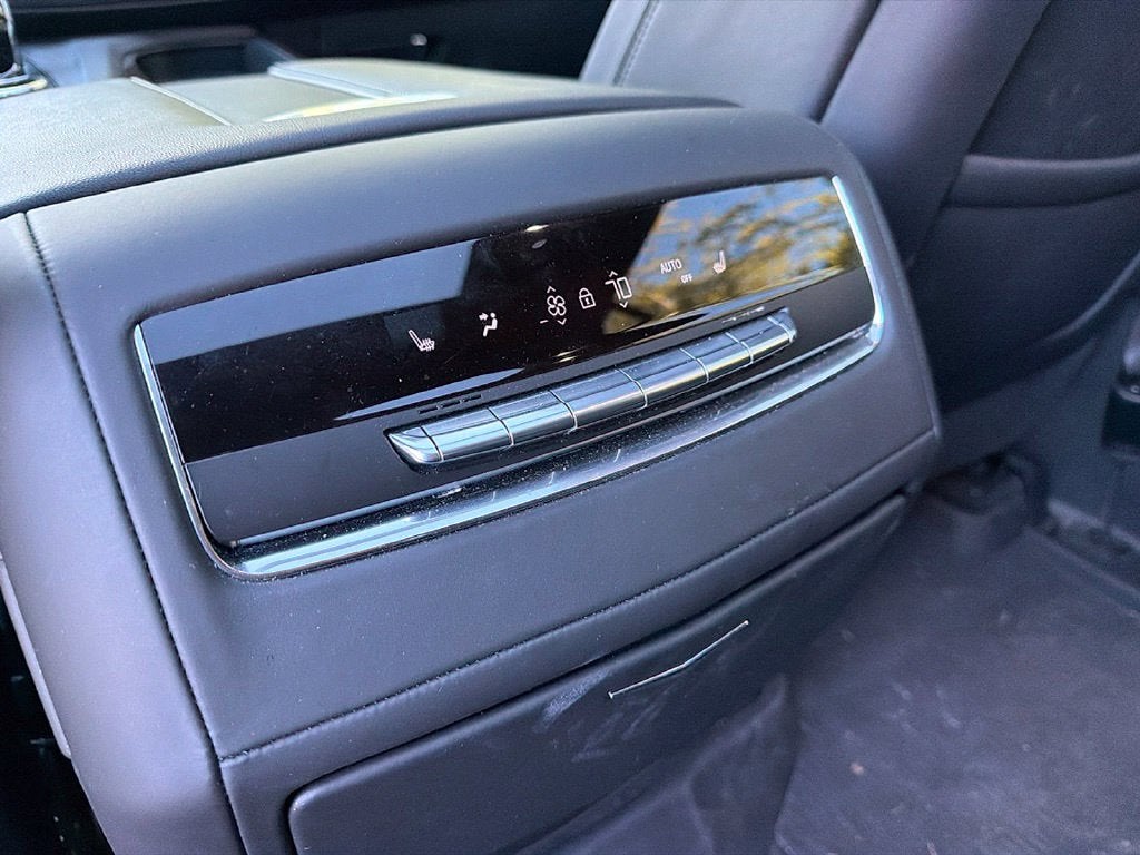 2023 Cadillac Escalade ESV Sport Platinum