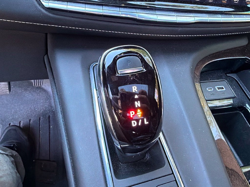 2023 Cadillac Escalade ESV Sport Platinum