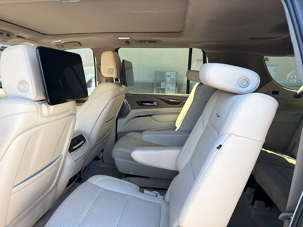 2024 Cadillac Escalade ESV Sport Platinum