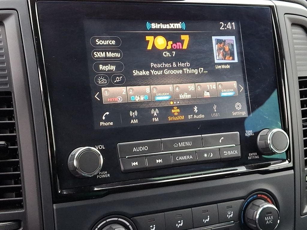 2024 Nissan Titan SV