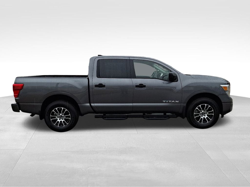 2024 Nissan Titan SV