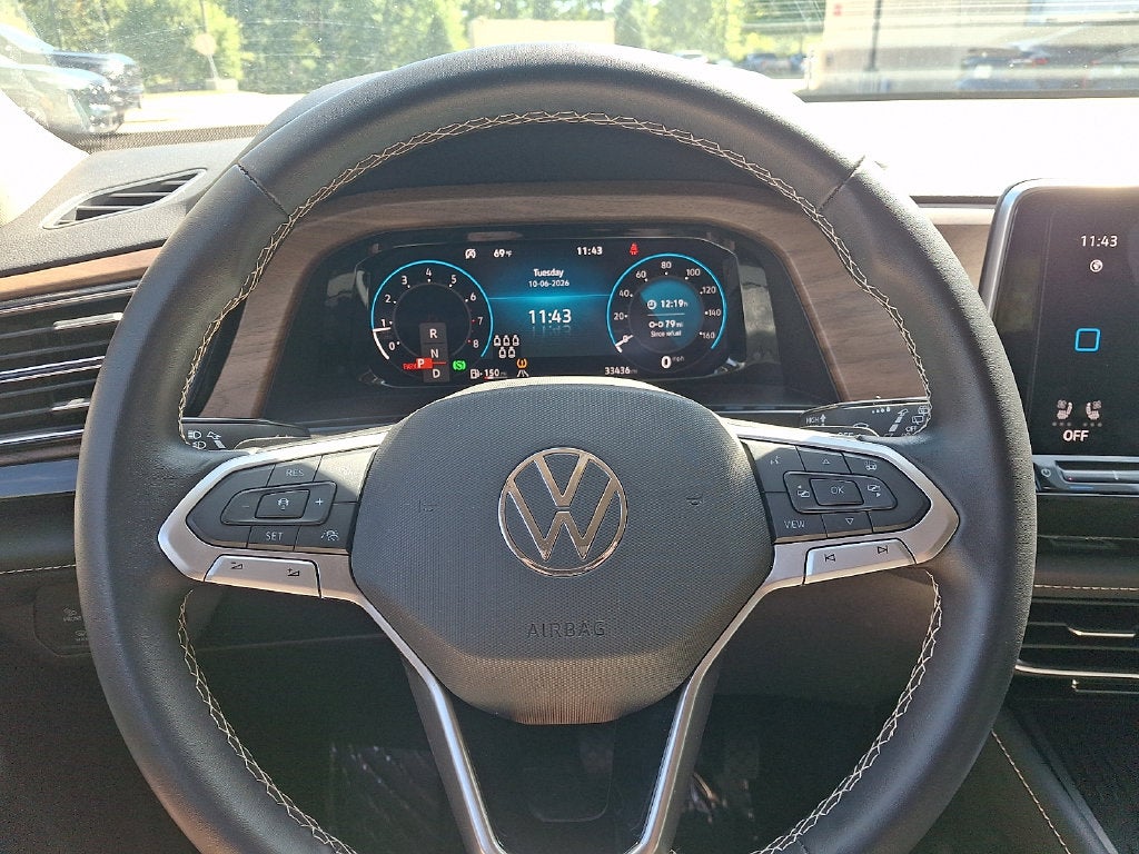 2025 Volkswagen Atlas 2.0T SE w/Technology