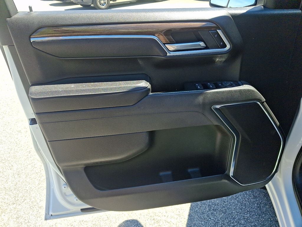 2025 Chevrolet Silverado 1500 LT LT1