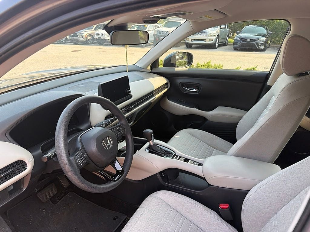 2025 Honda HR-V LX