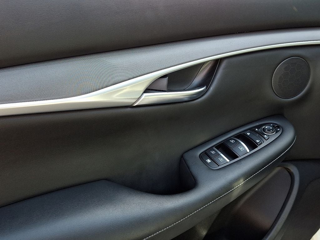 2022 INFINITI QX50 LUXE FWD