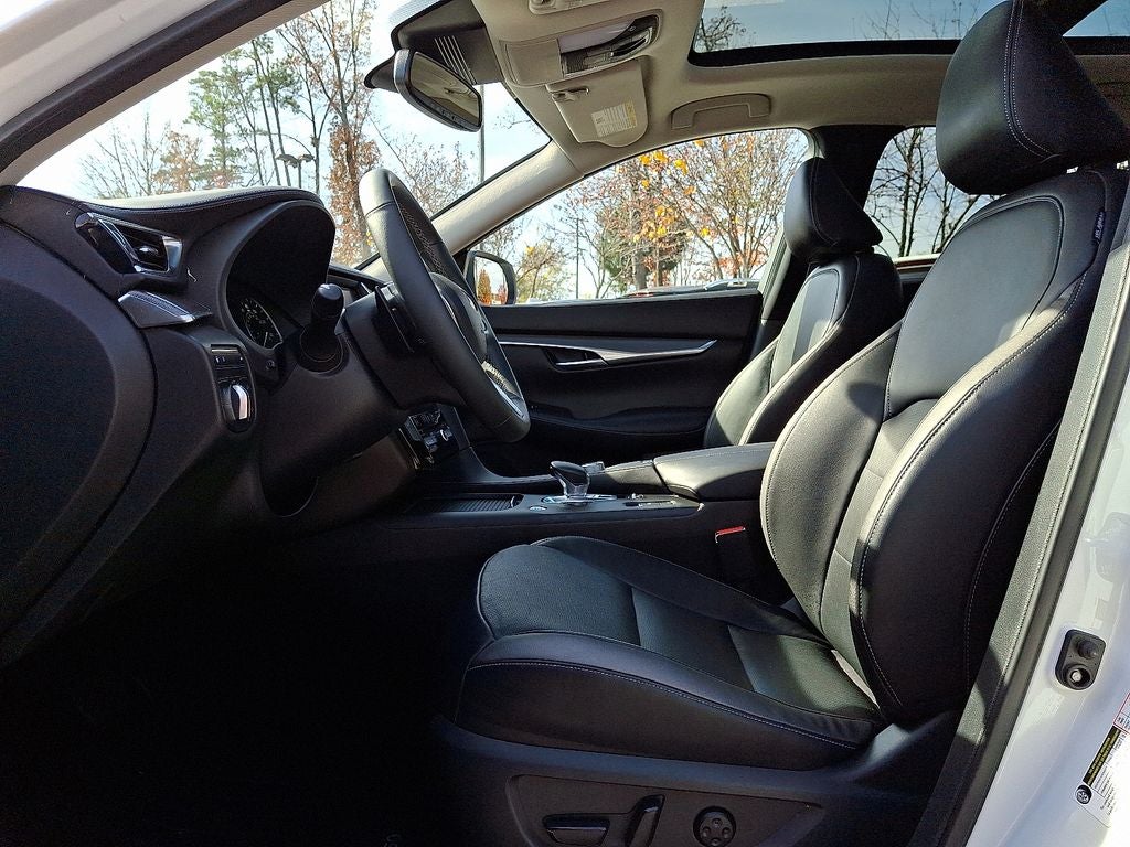 2022 INFINITI QX50 LUXE FWD