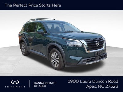 2024 Nissan Pathfinder SL