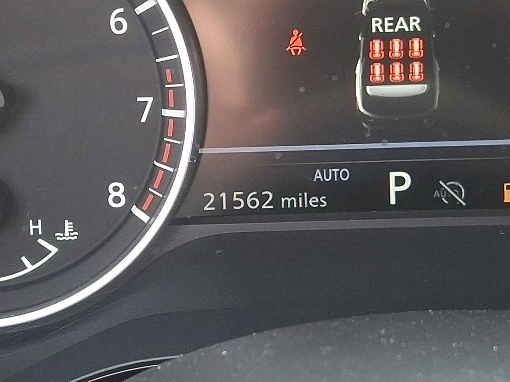 2024 Nissan Pathfinder SL