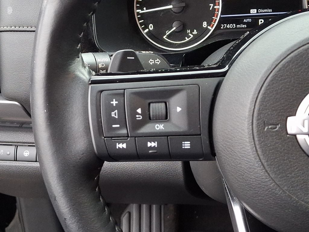 2023 Nissan Pathfinder SL