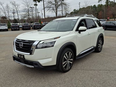 2024 Nissan Pathfinder Platinum