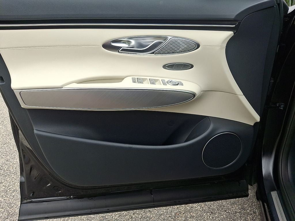 2023 Genesis Electrified GV70 Advanced