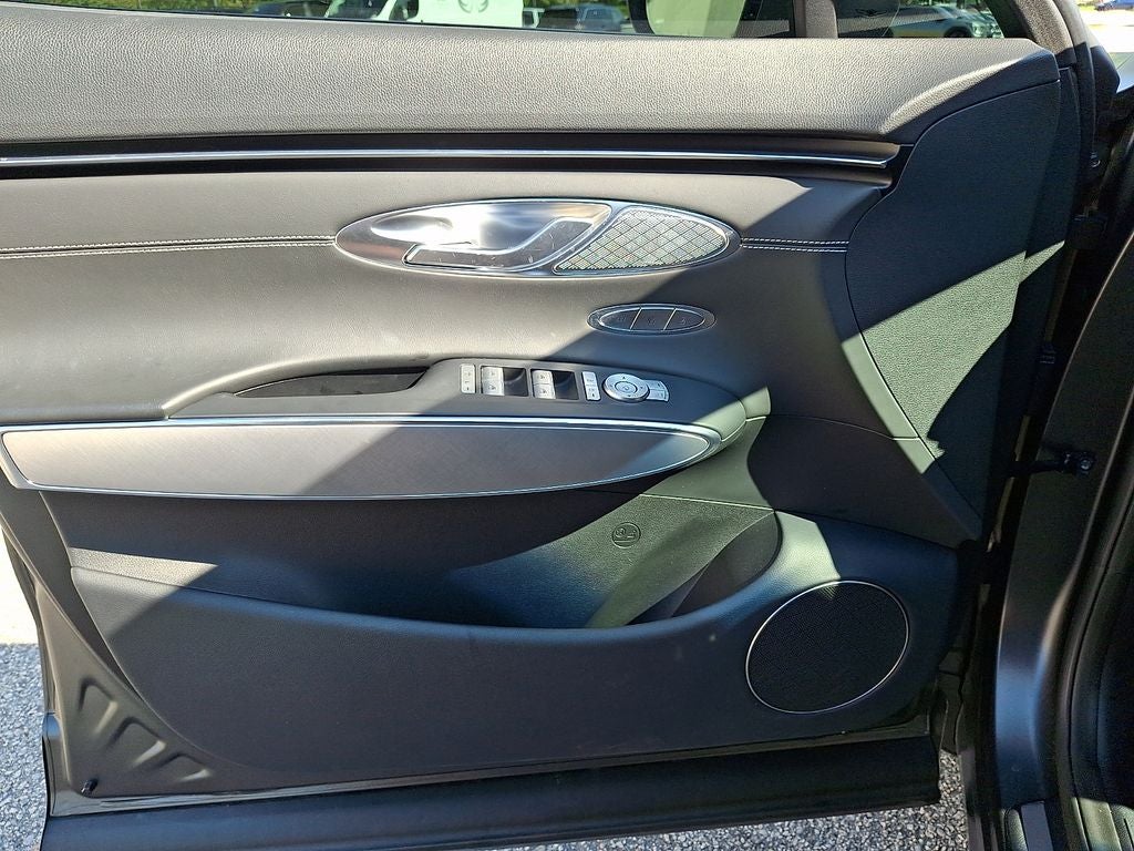 2023 Genesis Electrified GV70 Advanced