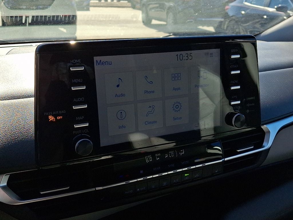 2024 Toyota Sienna XLE 8 Passenger