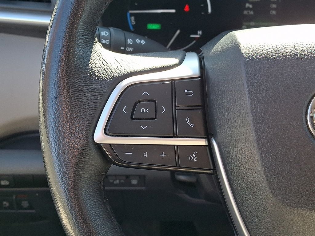 2024 Toyota Sienna XLE 8 Passenger