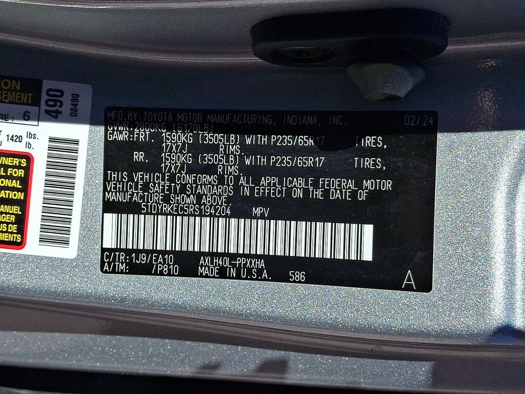 2024 Toyota Sienna XLE 8 Passenger