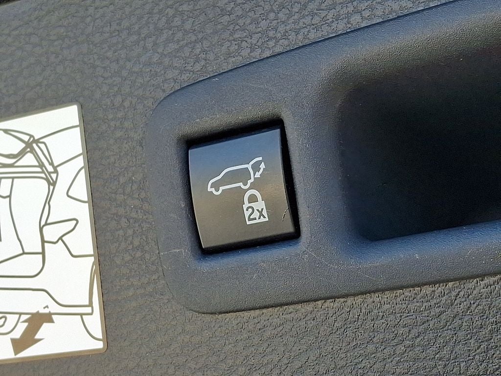 2024 Toyota Sienna XLE 8 Passenger