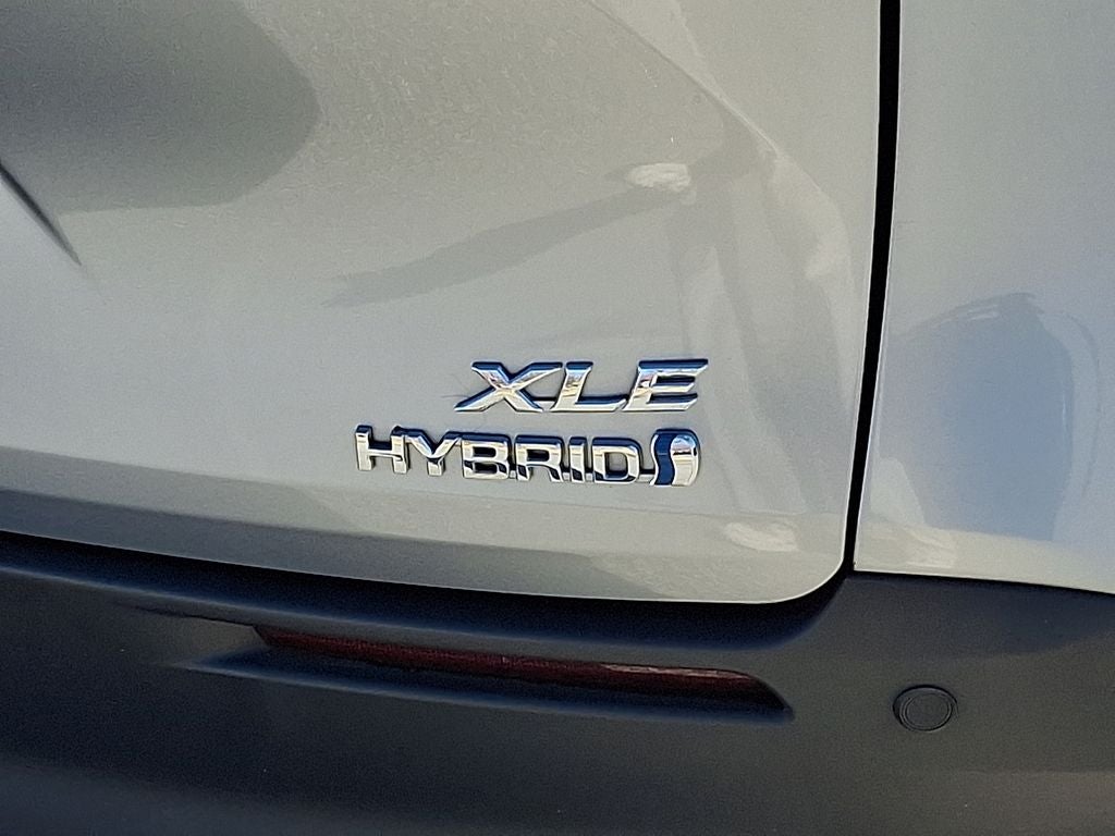 2024 Toyota Sienna XLE 8 Passenger