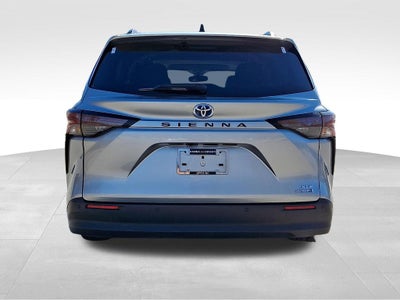 2024 Toyota Sienna XLE 8 Passenger