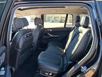 2025 BMW X7 xDrive40i