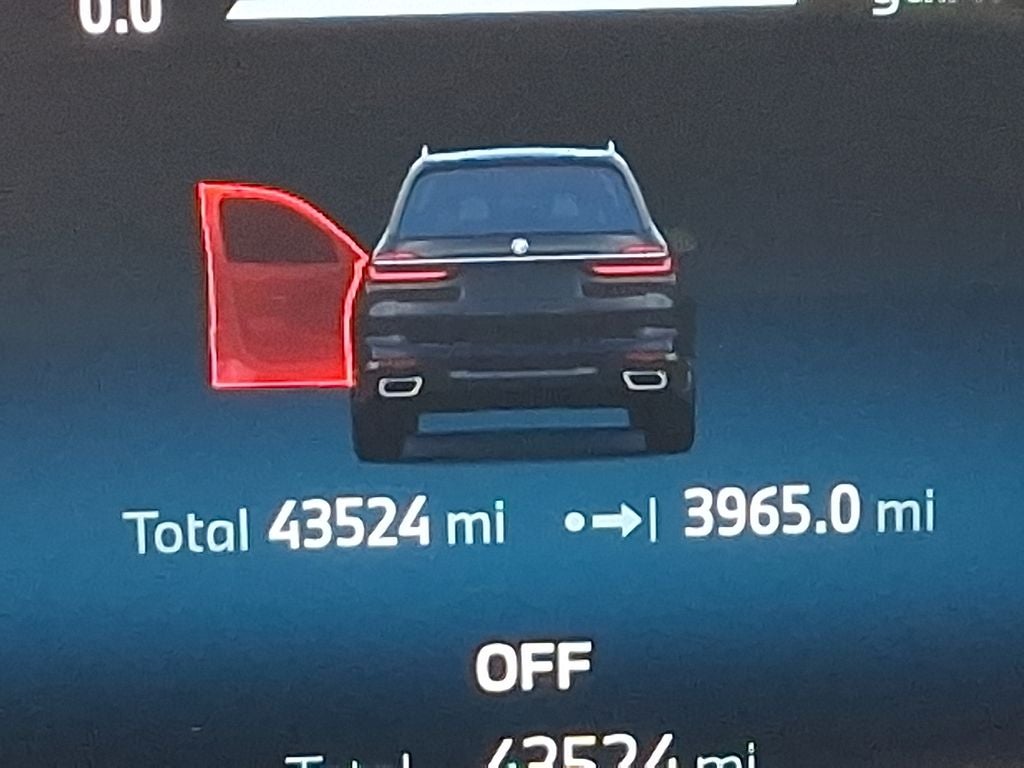 2025 BMW X7 xDrive40i