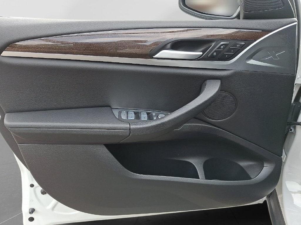 2024 BMW X4 xDrive30i