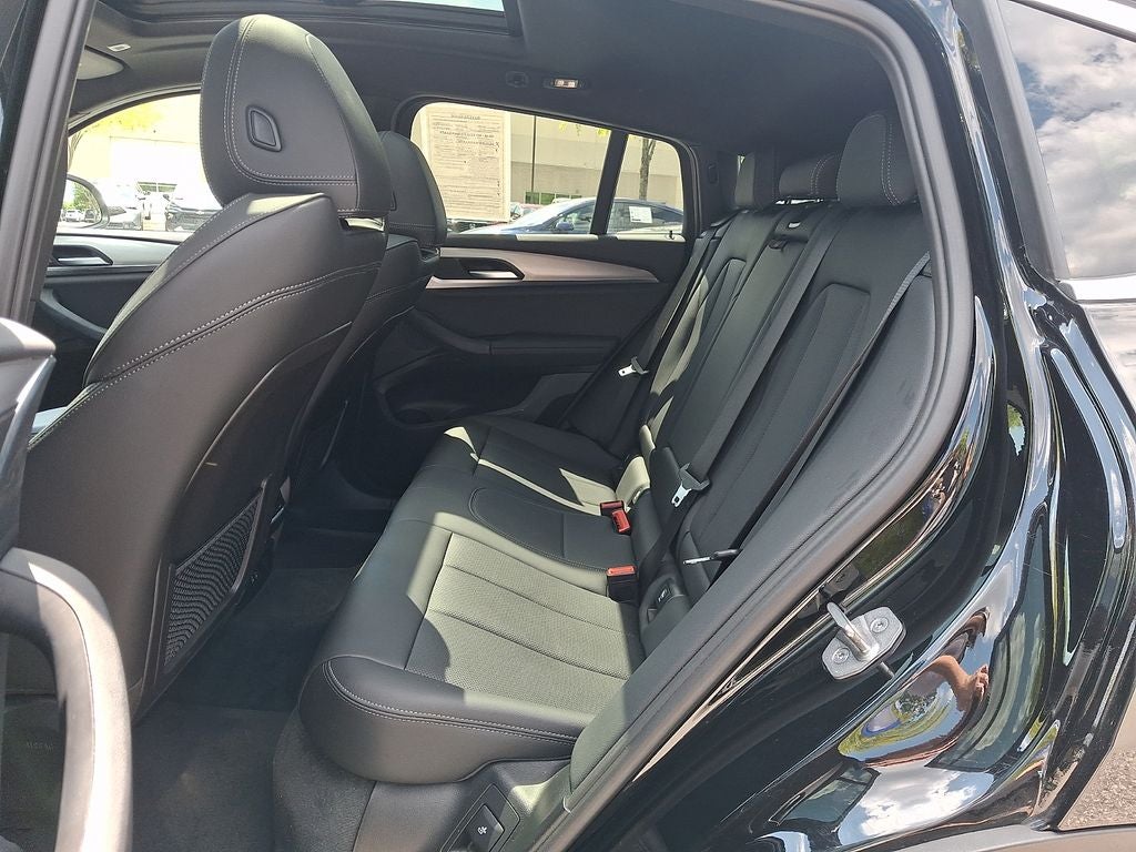 2023 BMW X4 xDrive30i