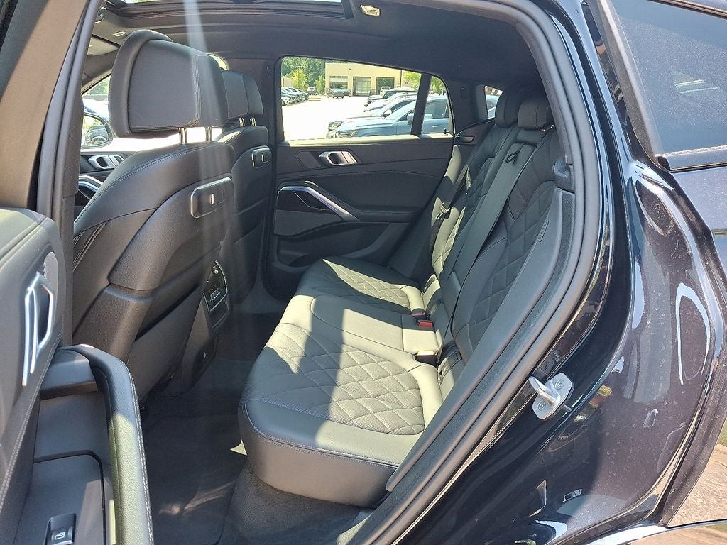 2024 BMW X6 xDrive40i