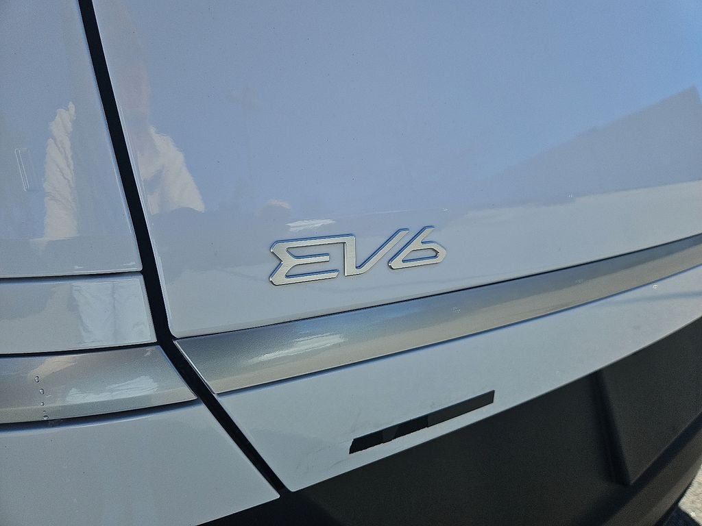 2025 Kia EV6 Light