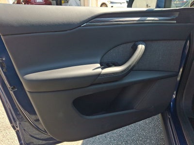 2022 Tesla Model X Base