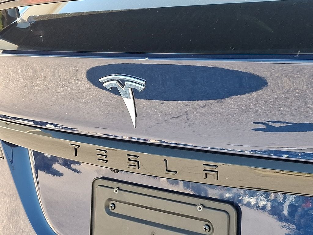2022 Tesla Model X Base