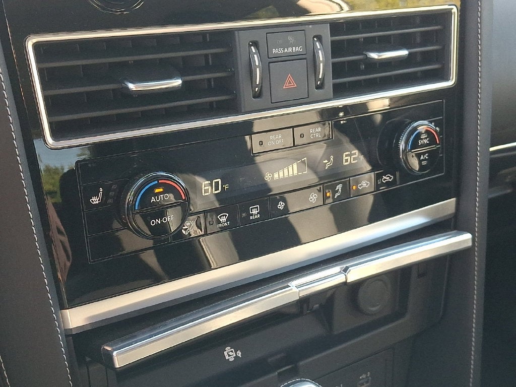2024 INFINITI QX80 LUXE 4WD
