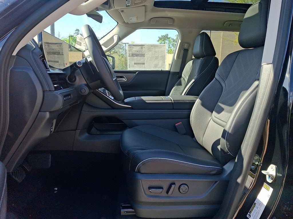 2026 INFINITI QX80 LUXE