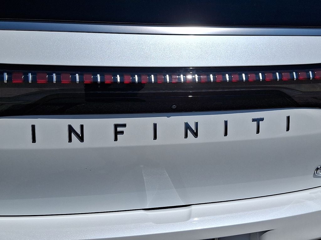 2026 INFINITI QX80 Luxe 4WD