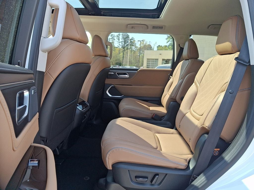 2026 INFINITI QX80 LUXE