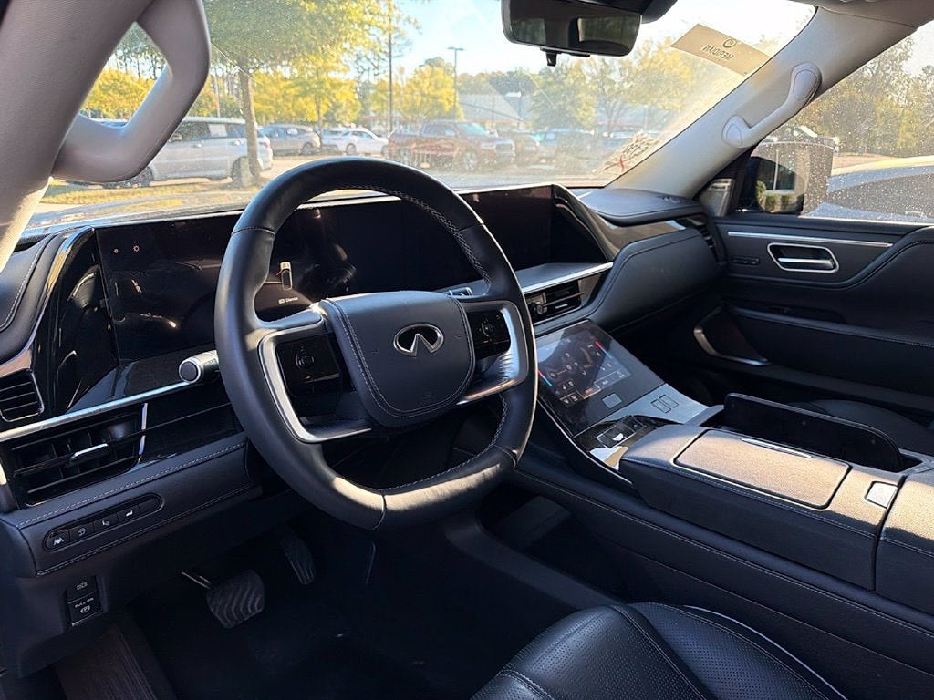 2025 INFINITI QX80 Sensory 4WD
