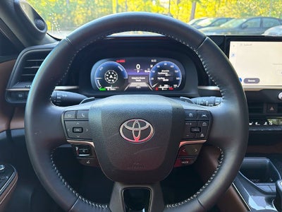 2025 Toyota Crown Signia Limited