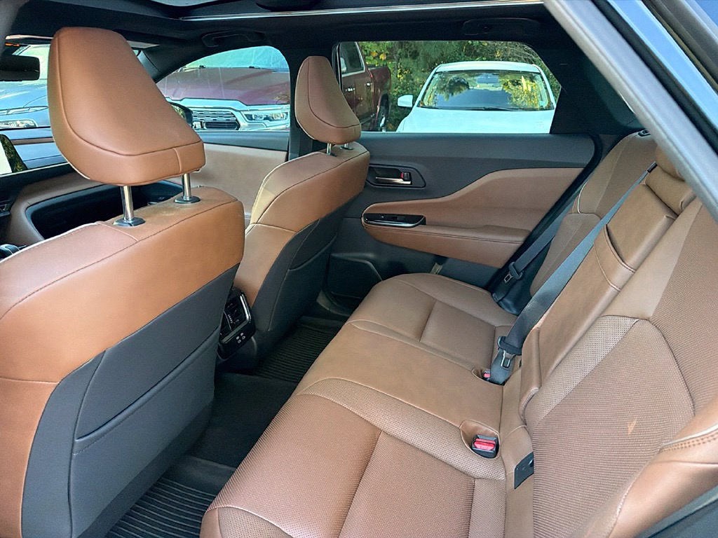 2025 Toyota Crown Signia Limited