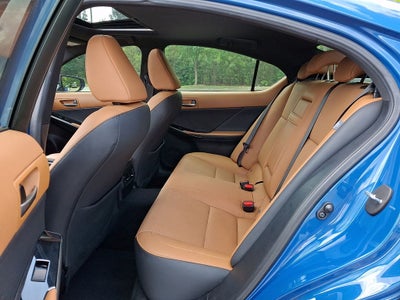 2023 Lexus IS 300