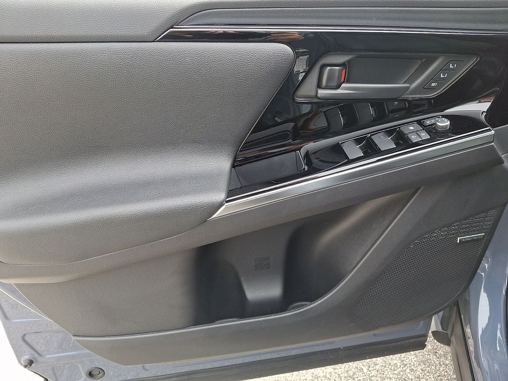 2023 Subaru Solterra Touring