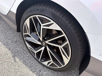 2025 Hyundai IONIQ 6 Limited