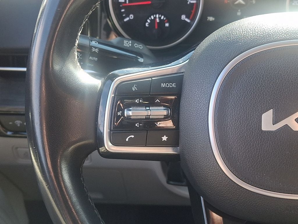 2024 Kia Carnival EX